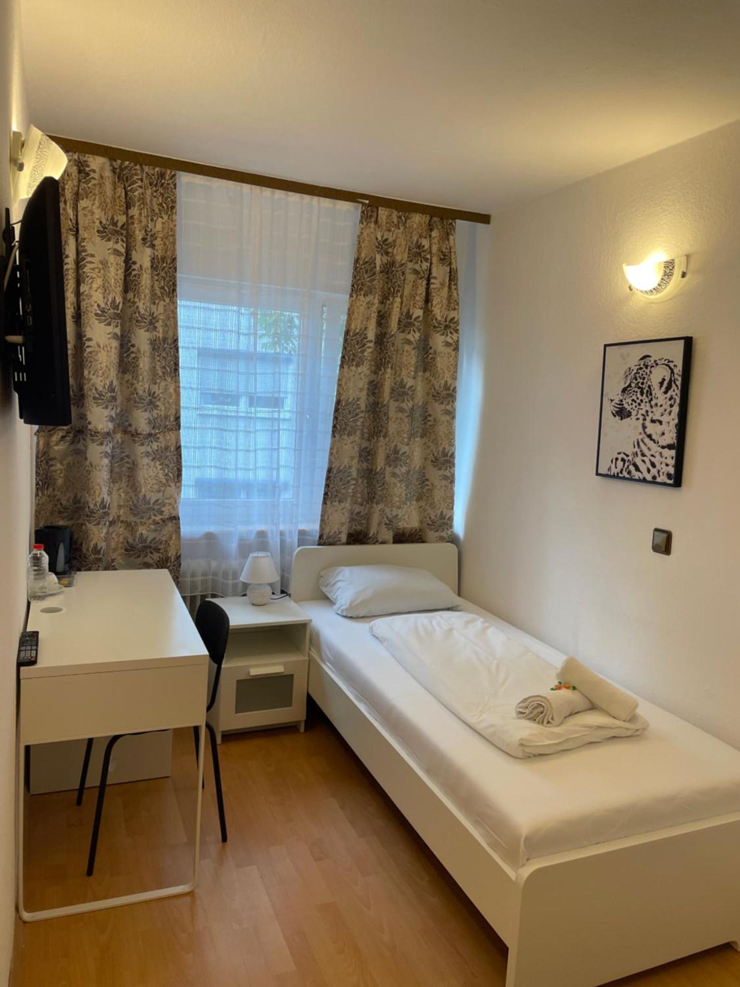 Hotel Starlight Frankfurt am Main Dış mekan fotoğraf